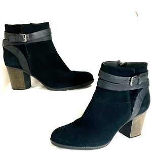 CLARKS Black Enfield Coco Harness Side Zip Suede Leather Ankle Boot sz 10